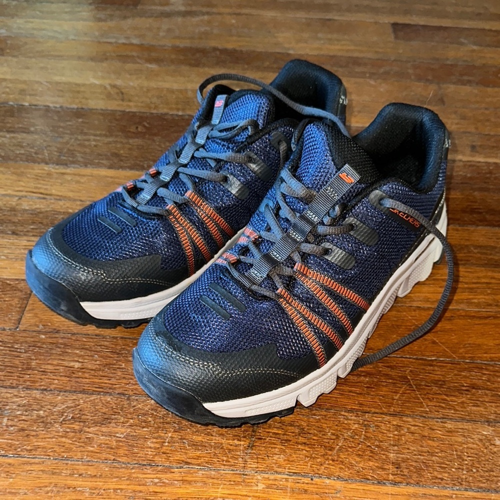 Skechers Summits AT Navy and Orange Men’s Athletic Shoes, Sz 9.5